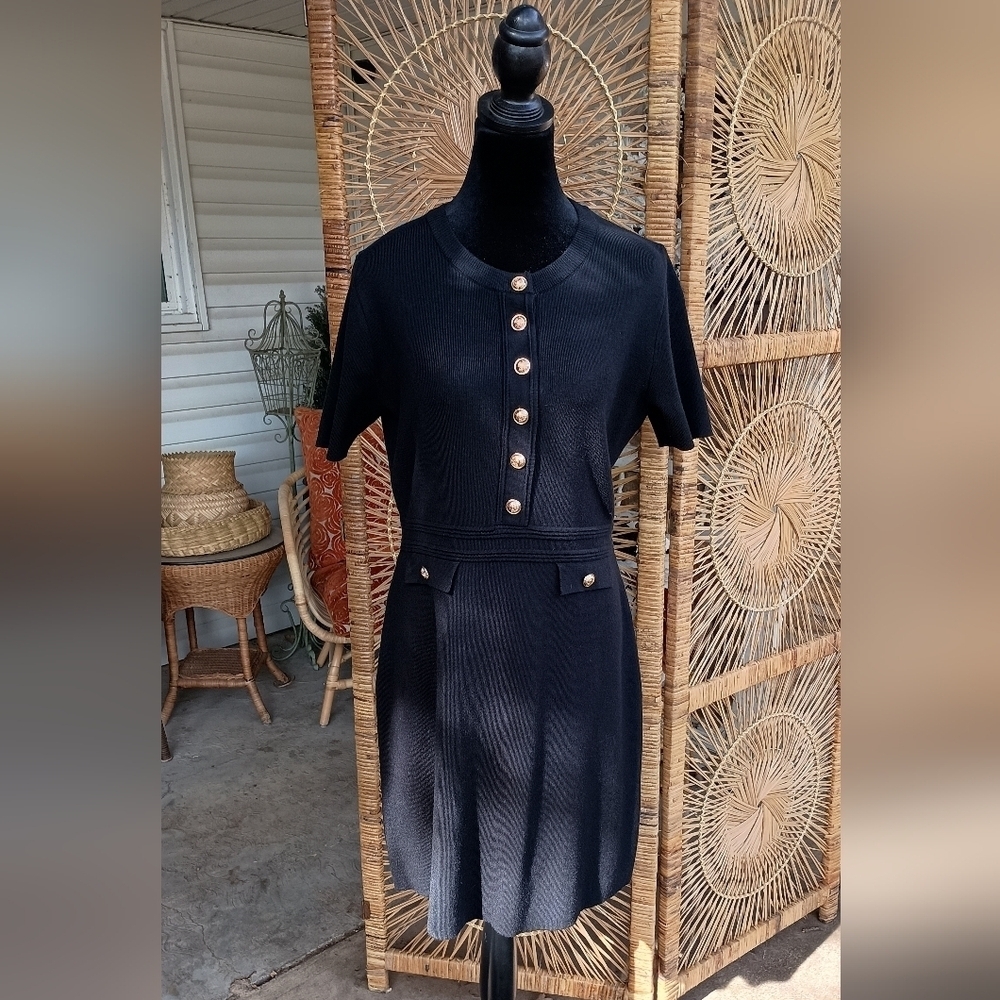 Merokeety Black Short Sleeve Dress with Gold Buttons_Med